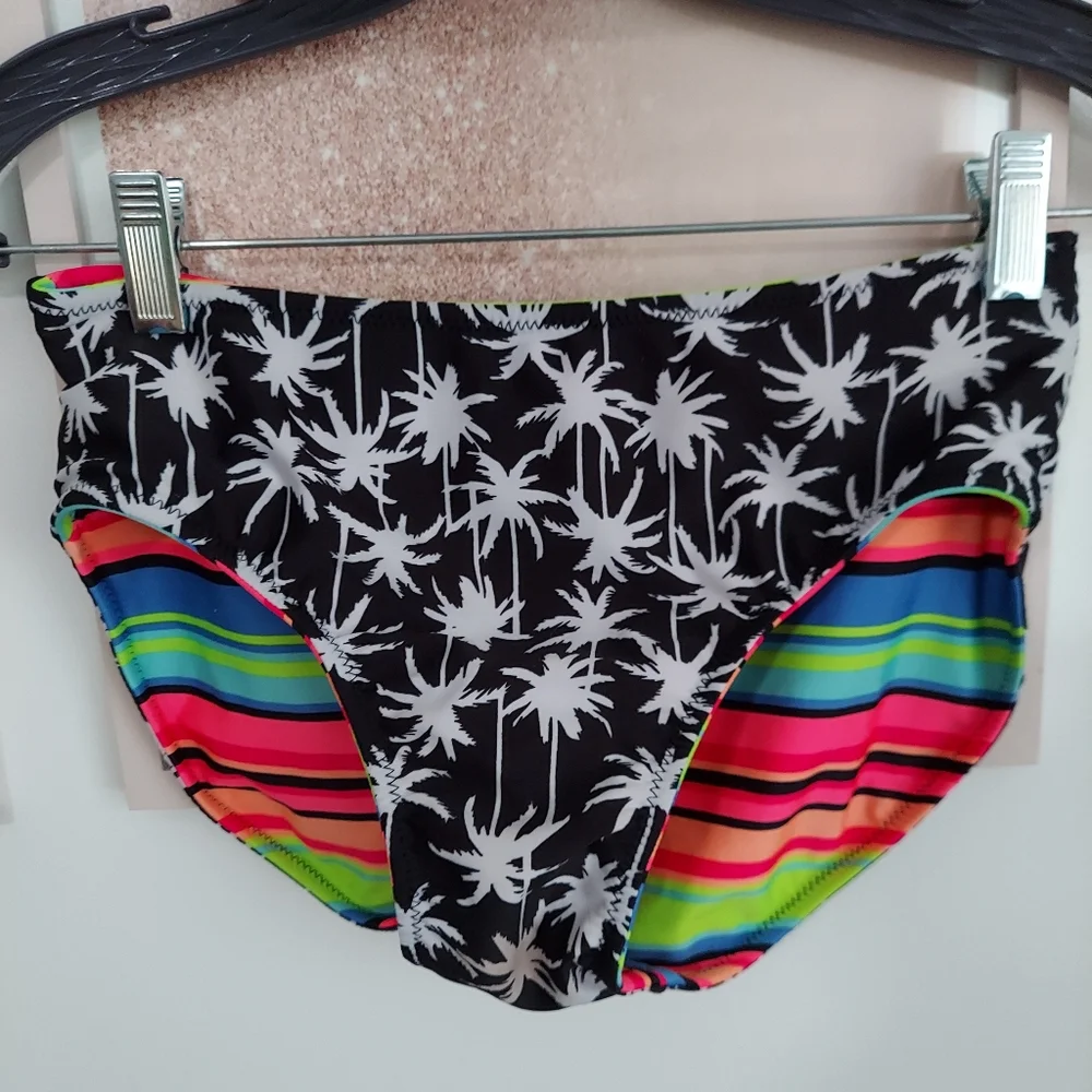 🎁 10/$25- Palm Palooza Art Class Reversible Bikini, size 14